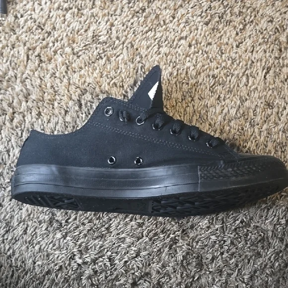Converse Black Canvas Sneakers Classic Design - Picture 2 of 2